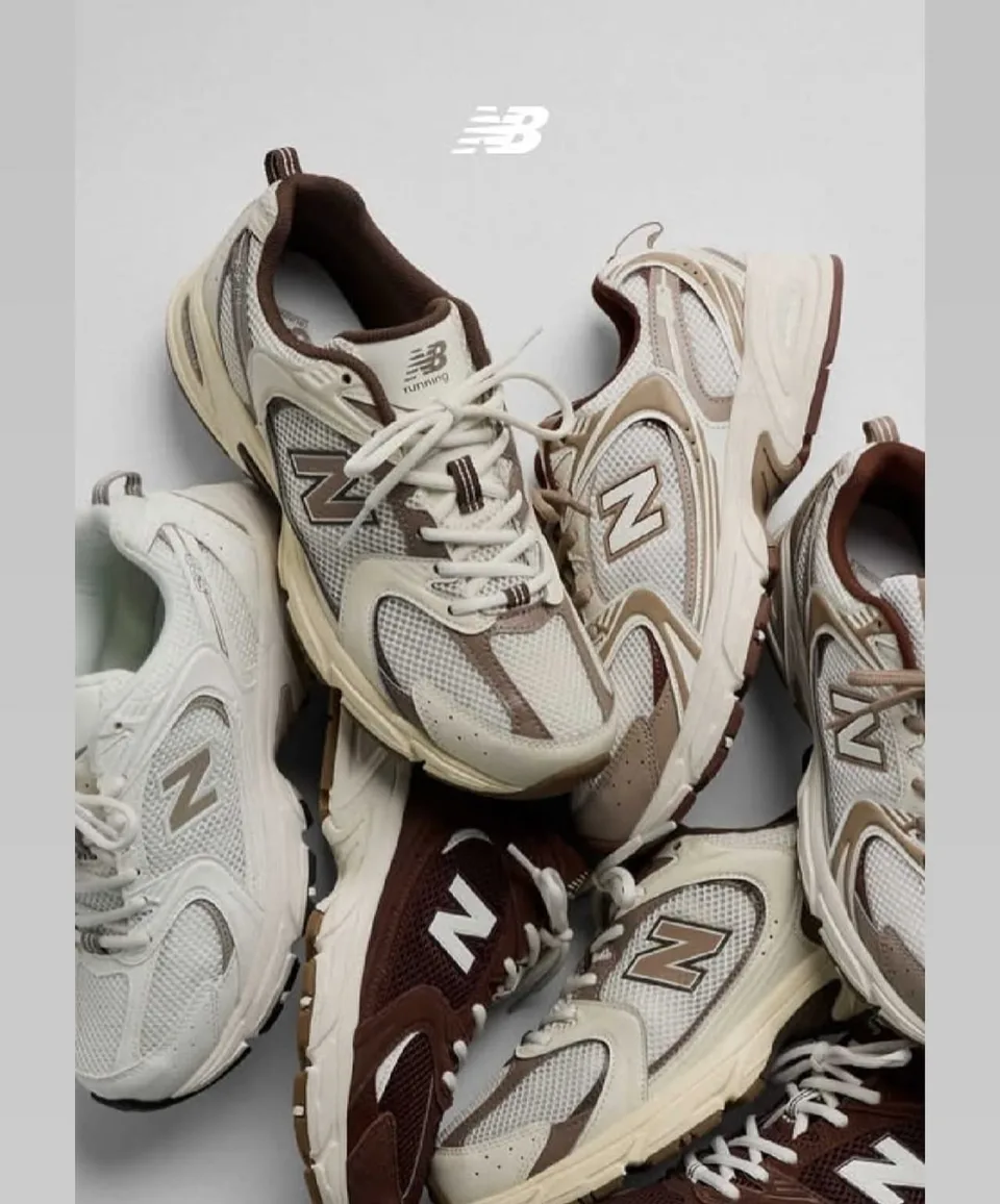 Sneakers New Balance nelle tonalità beige e marrone